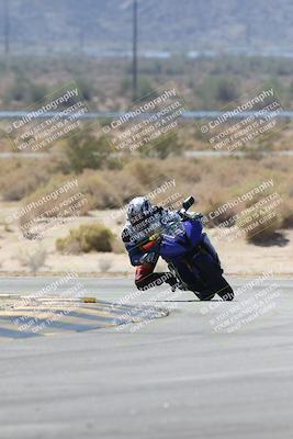 media/Oct-02-2025-Racers Edge (Thu) [[2c91cb6ab3]]/3-B Group/Session 3-Turn 16 (12pm)/